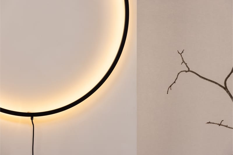 Maka Väggplafond 100 cm Svart - Sovrumslampa - Vägglampor & väggbelysning
