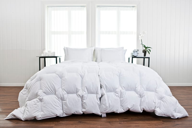 CAMARGO Täcke Extra Light Vitt 150x210 - Täcke - Enkeltäcke - Sängkläder