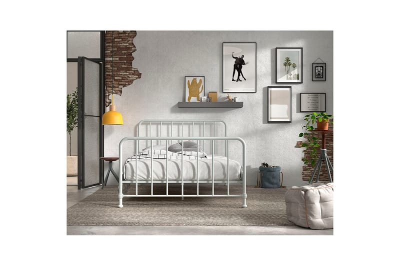 Säng Bronxx Vit, 140 x 200 cm - Vit, 140 x 200 cm - Barn & bebis - Barnmöbler - Barnsäng & juniorsäng