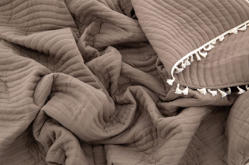 Lias Överkast 260x260 cm - Brun - Textilier & mattor - Sängkläder - Överkast - Överkast dubbelsäng