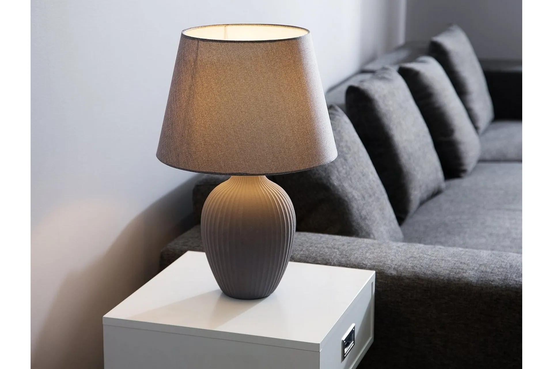 FERGUS Bordslampa 33 cm -