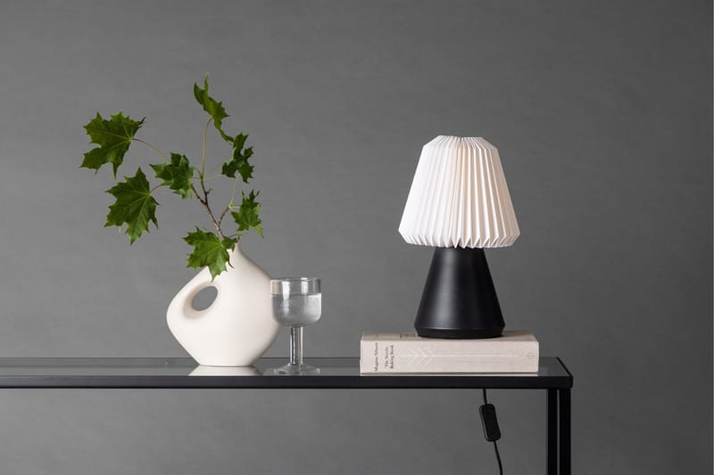 Fjällen Bordslampa - Svart - Belysning - Inomhusbelysning & lampor - Fönsterlampor & fönsterbelysning - Fönsterlampa på fot