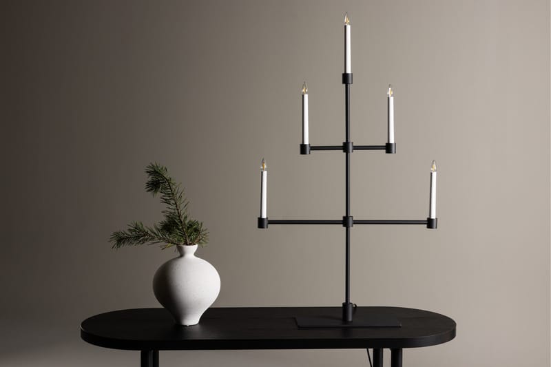 Avoriaz Adventsljusstake 92 cm - Svart - Belysning - Inomhusbelysning & lampor - Fönsterlampor & fönsterbelysning - Fönsterlampa på fot