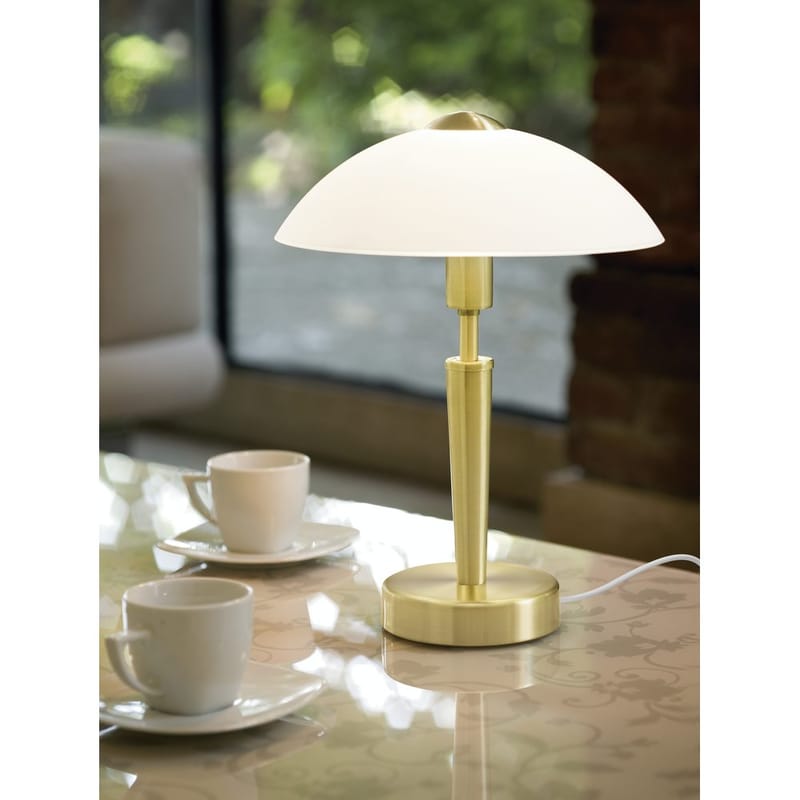 Bordslampa Solo med touch - Matt mässing - Belysning - Inomhusbelysning & lampor - Fönsterlampor & fönsterbelysning - Fönsterlampa på fot
