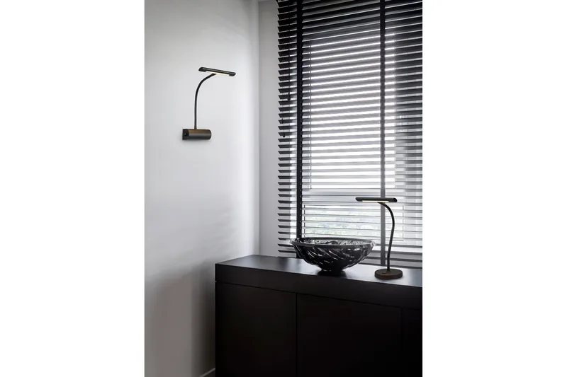 Curtis LED Bordslampa mattsvart - Matt svart - Belysning - Inomhusbelysning & lampor - Fönsterlampor & fönsterbelysning - Fönsterlampa hängande