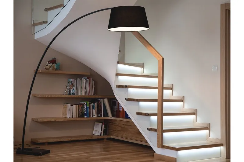 Benue Golvlampa 188 cm, Svart