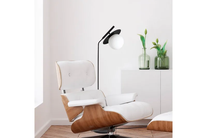 Golvlampa Cartin Svart - Svart - Belysning - Inomhusbelysning & lampor - Golvlampor & golvbelysning