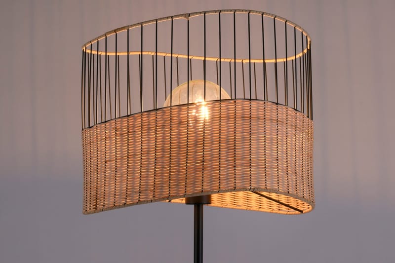 CHAPARRAL Golvlampa Svart - Belysning - Inomhusbelysning & lampor - Golvlampor & golvbelysning