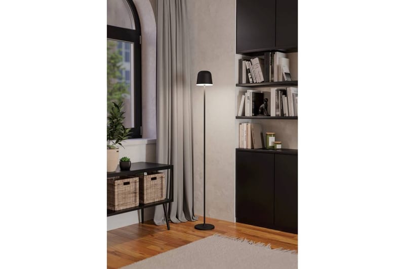 Golvlampa Eglo Mannera-L Svart/Stål - Svart/Stål - Belysning - Inomhusbelysning & lampor - Golvlampor & golvbelysning