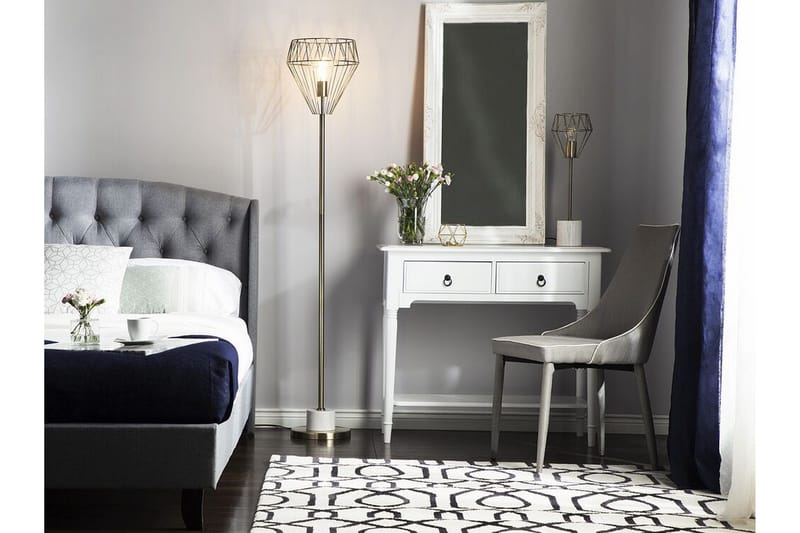 Mooni Golvlampa 160 cm - Mässing - Belysning - Inomhusbelysning & lampor - Golvlampor & golvbelysning