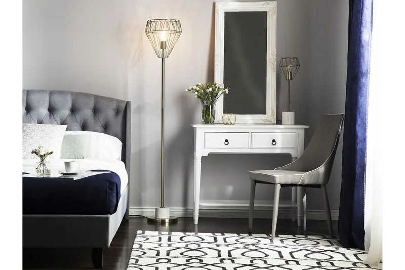 Mooni Golvlampa 160 cm - Mässing - Belysning - Inomhusbelysning & lampor - Golvlampor & golvbelysning