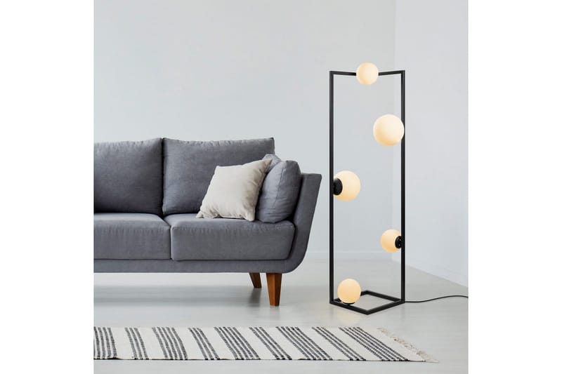 Golvlampa Sosri Svart - Svart - Belysning - Inomhusbelysning & lampor - Golvlampor & golvbelysning
