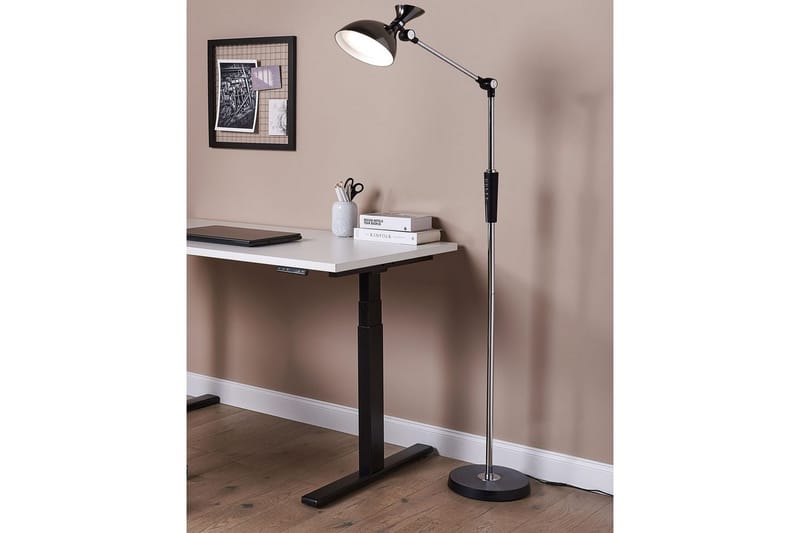 Medro Golvlampa 169 cm - Silver - Belysning - Inomhusbelysning & lampor - Golvlampor & golvbelysning