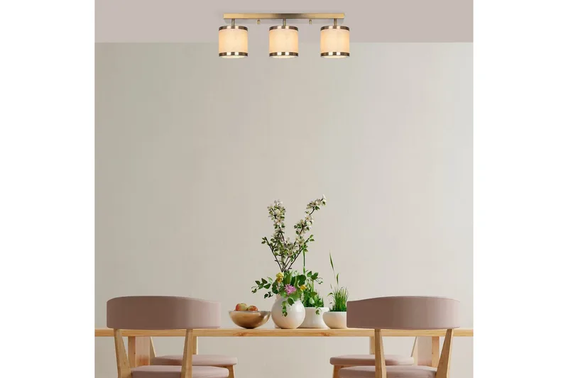 Ljuskrona Talra Three Vintage - Guld - Belysning - Inomhusbelysning & lampor - Taklampor & takbelysning - Plafond