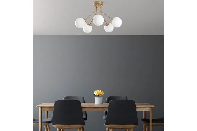 Taklampa Orion Gold - Guld - Belysning - Inomhusbelysning & lampor - Taklampor & takbelysning - Plafond