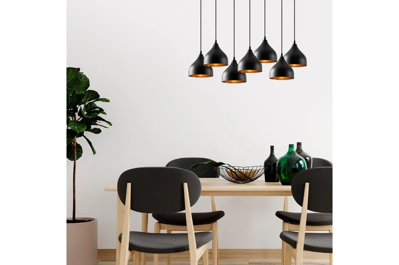 Taklampa Thela Seven Svart - Svart - Belysning - Inomhusbelysning & lampor - Taklampor & takbelysning - Kökslampa & pendellampa