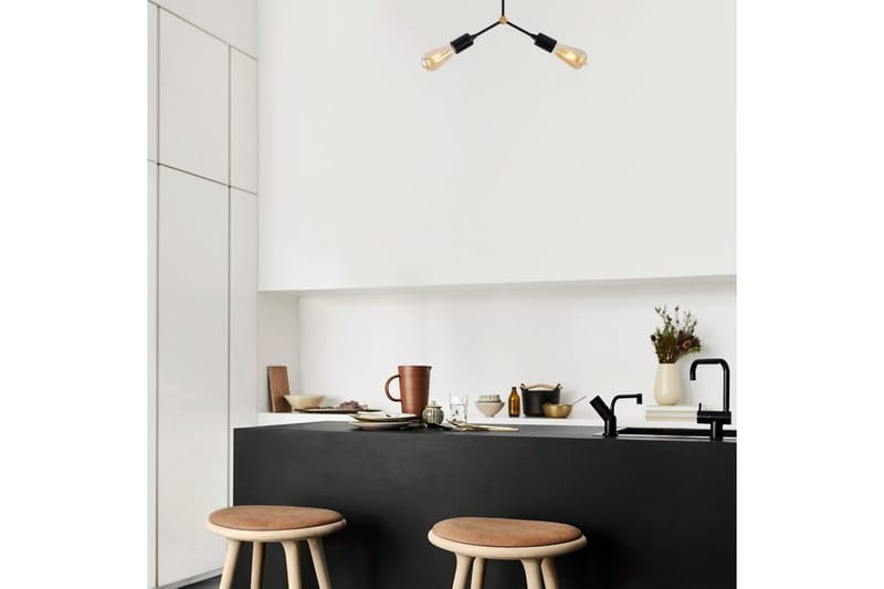 Taklampa Vilsa Svart - Svart - Belysning - Inomhusbelysning & lampor - Taklampor & takbelysning - Plafond