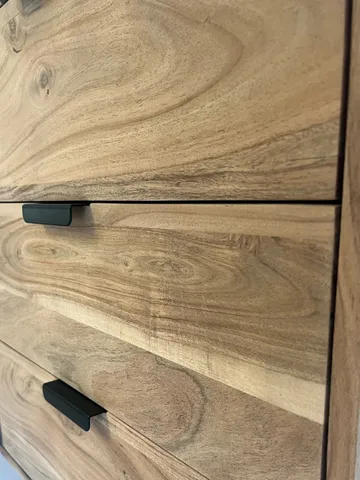 Belova Sideboard 175 cm - naturfärgad akacia och svart - Förvaring - Förvaringsmöbler - Skänkar & sideboards
