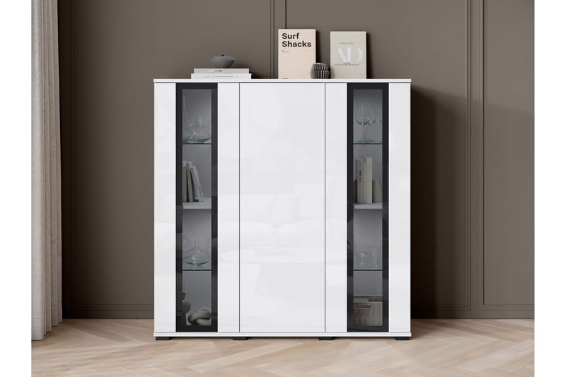 Gamal Highboard, Brun