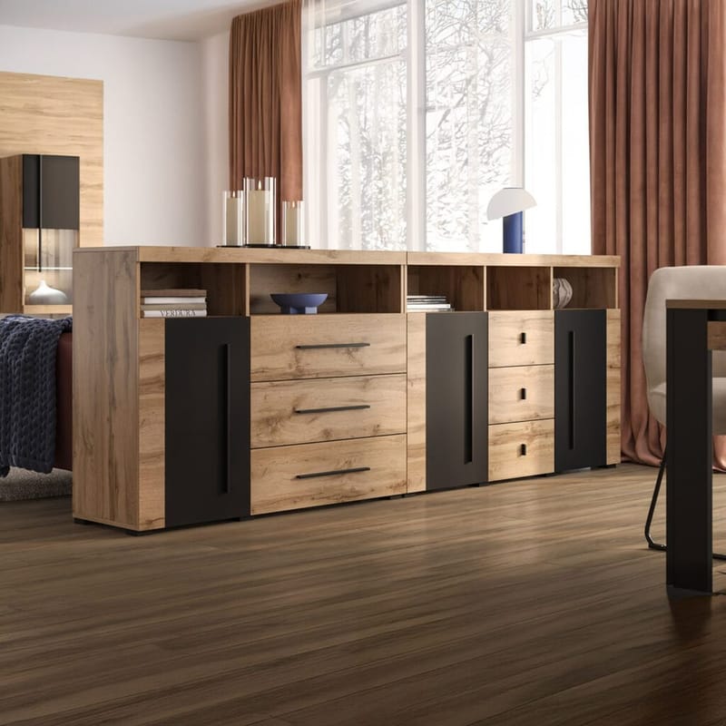 Skänk Roger 2 Dörrar med 3 Lådor - Wotan Ek, 132 cm - Förvaring - Förvaringsmöbler - Skänkar & sideboards