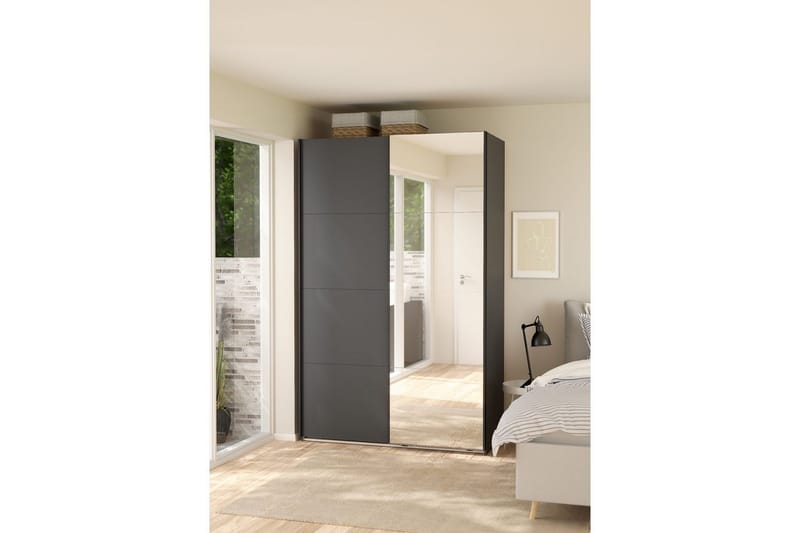 Elvos Garderob med Spegel 139x220 cm - Svart - Förvaring - Sko- & klädförvaring - Garderober & garderobssystem