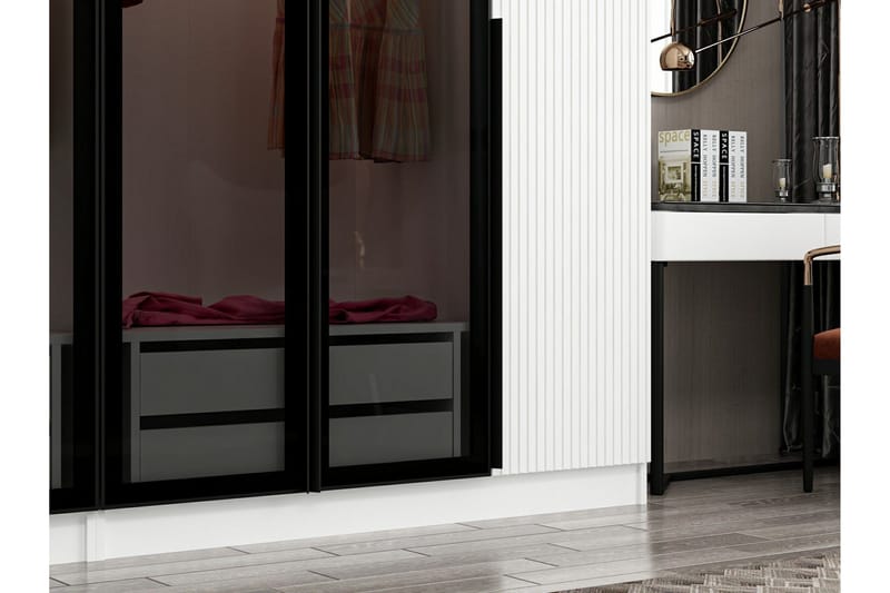 Fruitland Garderob 225 cm - Vit - Förvaring - Sko- & klädförvaring - Garderober & garderobssystem