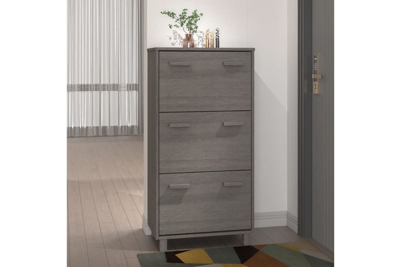 beBasic Skoskåp ljusgrå 59,5x35x117 cm massiv furu - Förvaring - Sko- & klädförvaring - Skoförvaring