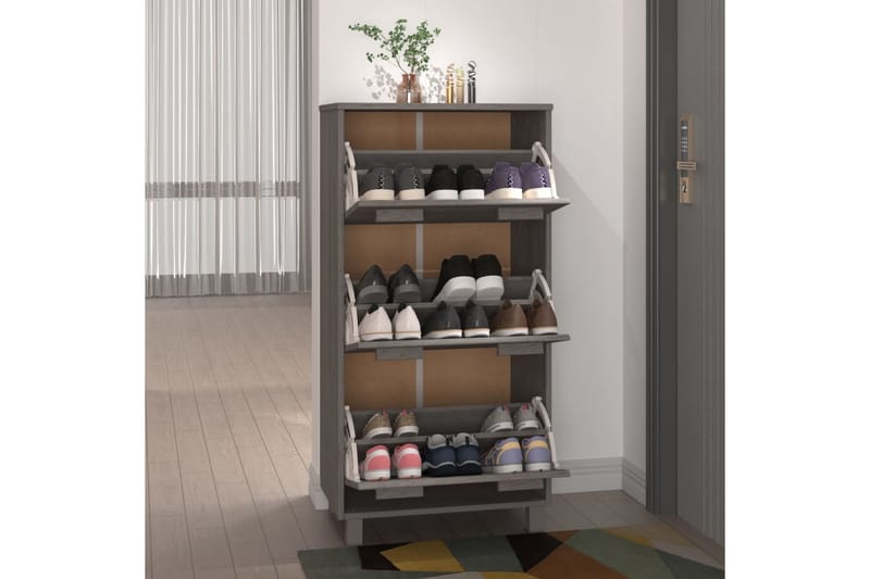 beBasic Skoskåp ljusgrå 59,5x35x117 cm massiv furu - Förvaring - Sko- & klädförvaring - Skoförvaring