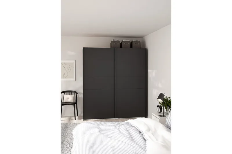 Takeru Garderob 179x200 cm - Svart - Förvaring - Sko- & klädförvaring - Garderober & garderobssystem