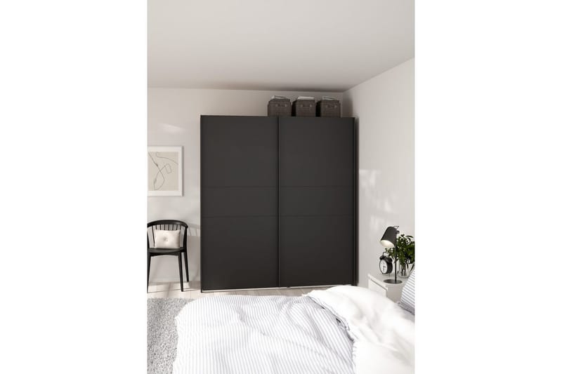 Takeru Garderob 179x200 cm - Svart - Förvaring - Sko- & klädförvaring - Garderober & garderobssystem