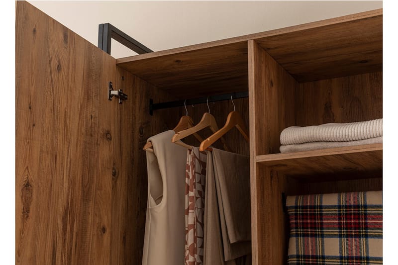 Witonia Garderob 104x52 cm - Natur - Förvaring - Skåp - Garderobsskåp