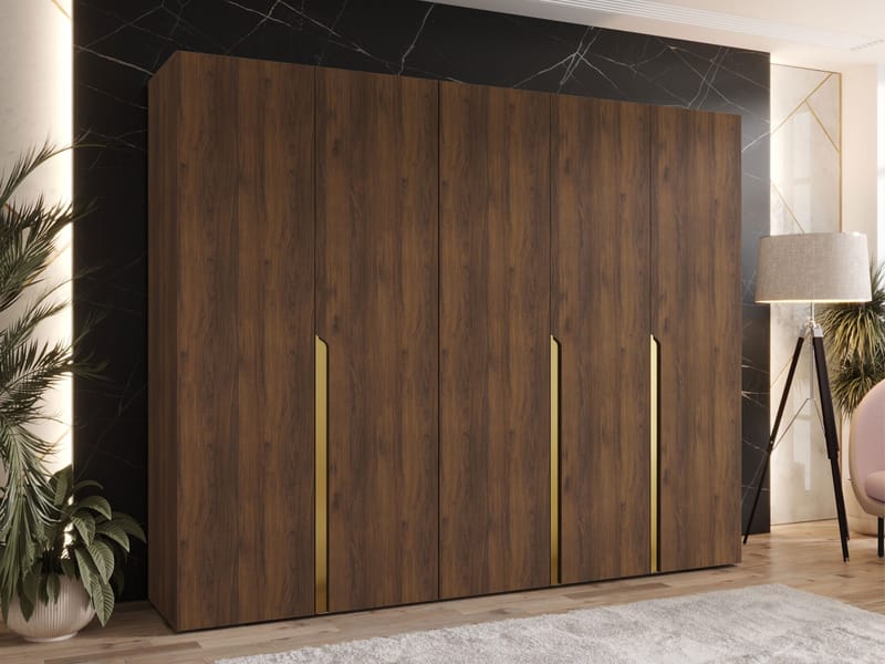 Milias Garderob 250x202 cm - Brun/guld - Förvaring - Skåp - Garderobsskåp