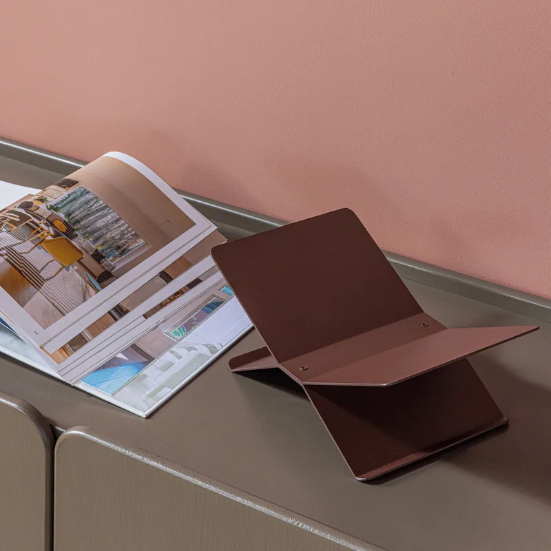 Bokstöd Liggande Brook 29 cm - Mörkbrun - Inredning & dekor - Dekor & inredningsdetaljer - Prydnadssaker - Bokstöd