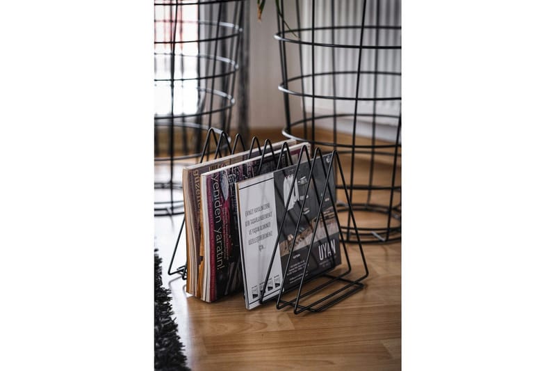 Horatio Tidningsställ 28x23 cm - Svart - Inredning & dekor - Dekor & inredningsdetaljer - Prydnadssaker - Prydnadsböcker & coffee table books