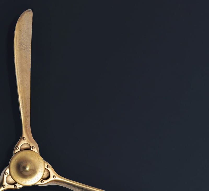 Ilvik Väggdekoration Propeller 85x85 cm i metall - guld - Inredning & dekor - Dekor & inredningsdetaljer - Prydnadssaker - Skulpturer