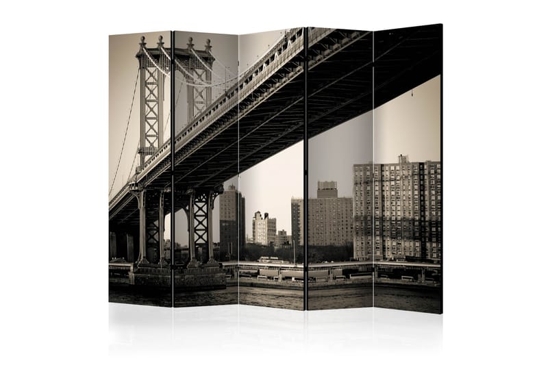 MANHATTAN BRIDGE NEW YORK Rumsavdelare 225x172 cm - Artgeist sp. z o. o. - Inredning & dekor - Dekor & inredningsdetaljer - Rumsavdelare