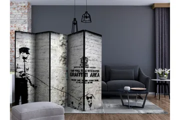 Rumsavdelare - Banksy - Graffiti Area II 225x172 - Artgeist sp. z o. o. - Inredning & dekor - Dekor & inredningsdetaljer - Rumsavdelare