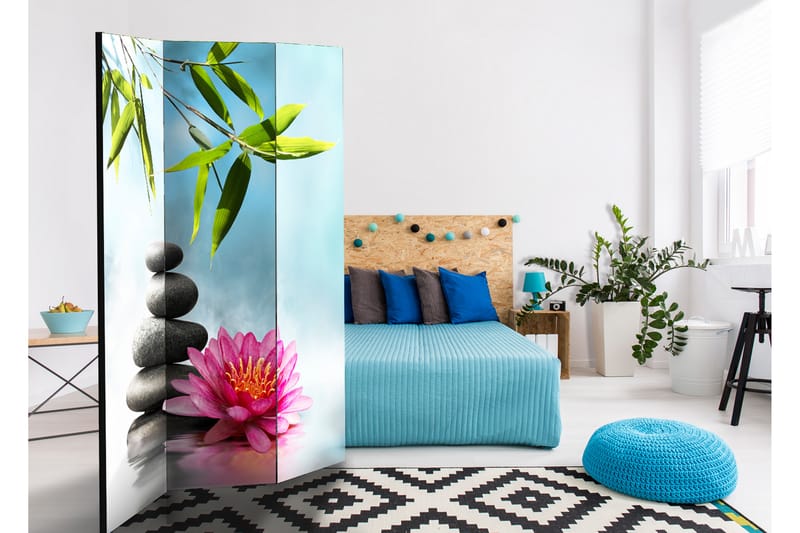 RUMSAVDELARE Water Lily And Zen Stones 135x172 - Artgeist sp. z o. o. - Inredning & dekor - Dekor & inredningsdetaljer - Rumsavdelare