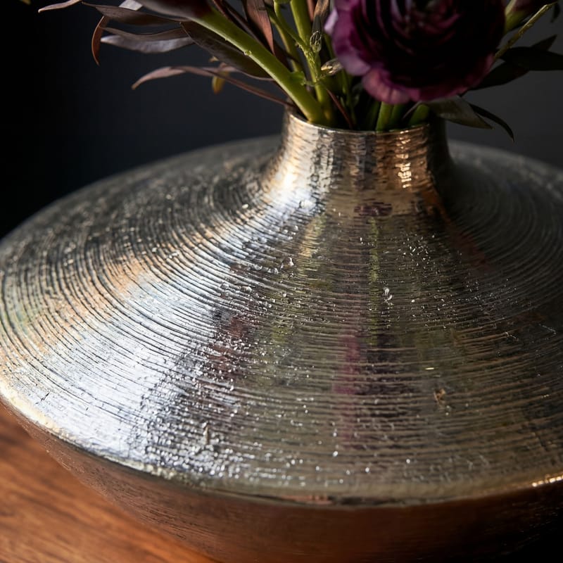 Helin Bordsvas 35 cm i aluminium - Silver - Inredning & dekor - Dekor & inredningsdetaljer