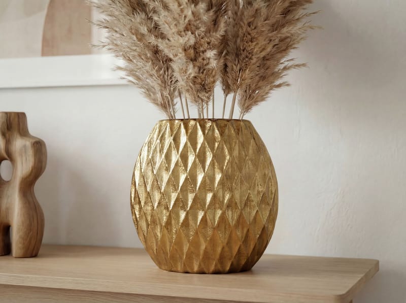 Larek Bordsvas i aluminium - Guld - Inredning & dekor - Dekor & inredningsdetaljer