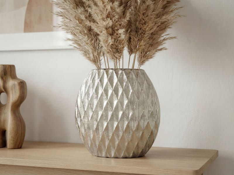 Larek Bordsvas i aluminium - Silver - Inredning & dekor - Dekor & inredningsdetaljer