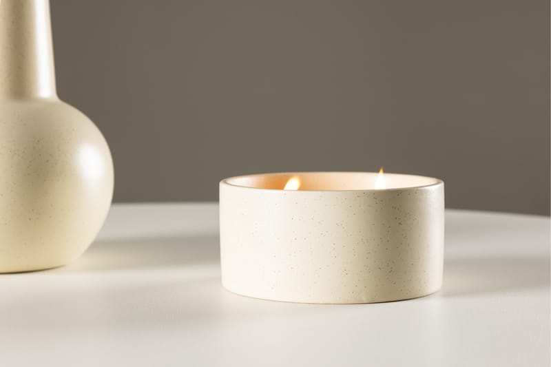 Douglas Doftljus - Beige - Inredning & dekor - Ljus & dofter - Stearinljus - Doftljus