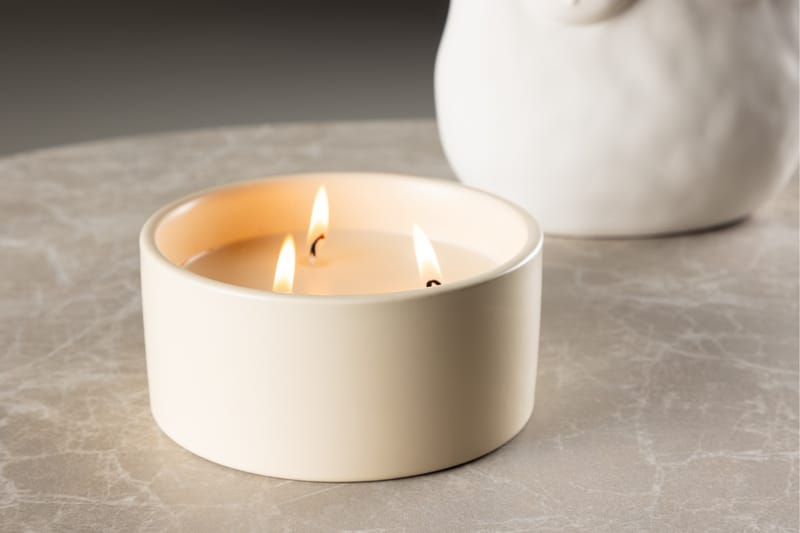 Douglas Doftljus - Beige - Inredning & dekor - Ljus & dofter - Stearinljus - Doftljus