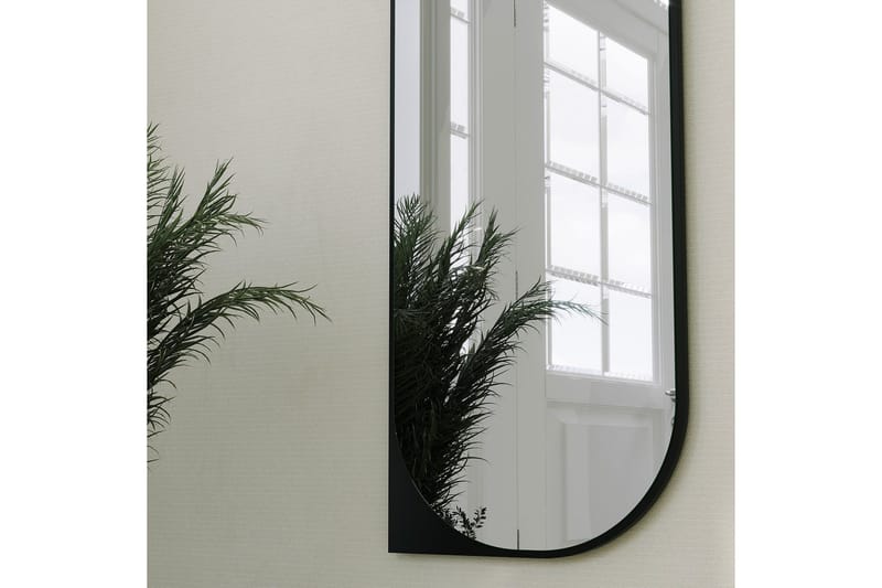 Livi Vägghängd Spegel Oval 52 cm - Svart - Inredning & dekor - Speglar - Väggspegel