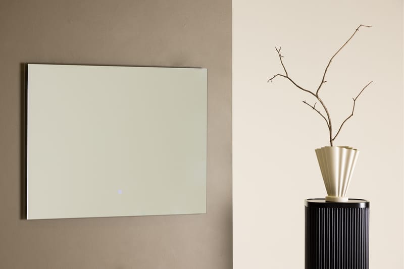 Bridgeport Vägghängd Spegel 70x90 cm Silver - Venture Home - Inredning & dekor - Speglar - Väggspegel