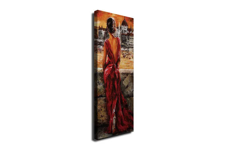Canvastavla 30x80 cm - Kvinna i röd klänning som blickar ut över en stad vid solnedgången, Röd / Orange / Beige