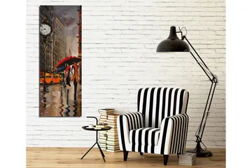 Canvastavla 30x80 cm - Livlig stadsscen med människor som går under paraplyer i regnet - Röd / Gul / Grå - Inredning & dekor - Tavlor & konst - Canvastavla