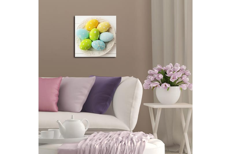 Canvastavla 45x45 cm - Färgglada påskägg på en vit tallrik - Gul / Grön / Blå - Inredning & dekor - Tavlor & konst - Canvastavla