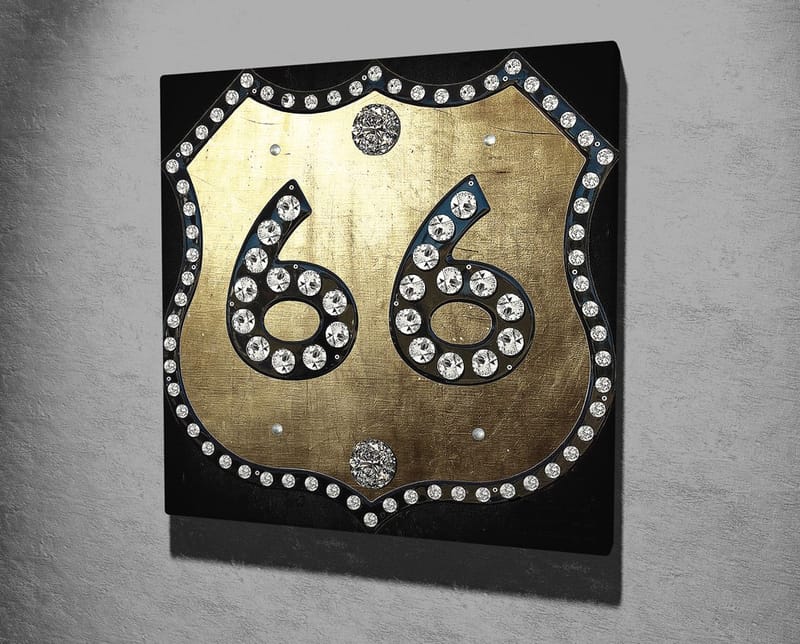 Canvastavla 45x45 cm - Gyllene skylt med nummer 66 prydd med glittrande stenar - Guld / Svart - Inredning & dekor - Tavlor & konst - Canvastavla