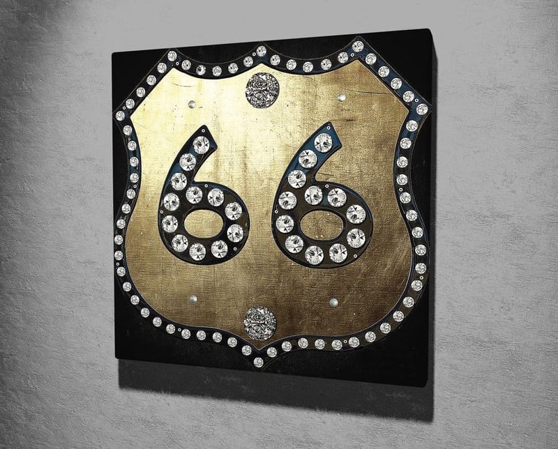 Canvastavla 45x45 cm - Gyllene skylt med nummer 66 prydd med glittrande stenar - Guld / Svart - Inredning & dekor - Tavlor & konst - Canvastavla